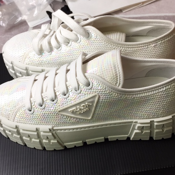 Prada shoes size 40 - Picture 3 of 5